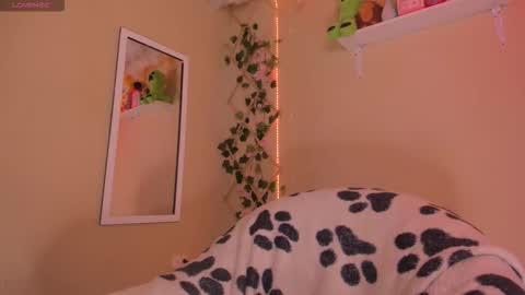 Madeline  online show from September 26, 2:37 am