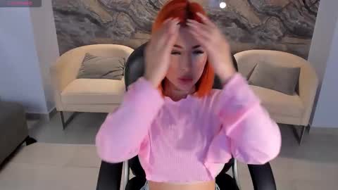 Snapshot of madelinefox_ chatting on October 4, 10:13 am Madeline online show from October 4, 10:13 am