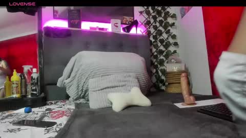 Snapshot of madelyn777 chatting on February 12, 11:18 am Madelyn. online show from February 12, 11:18 am