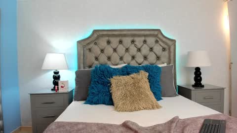 Madelyn Vancee online show from January 22, 10:26 pm