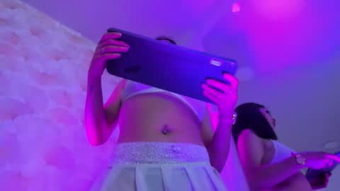 Snapshot of madhison_5 chatting on November 13, 9:36 pm madhison_5 online show from November 13, 9:36 pm