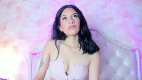 Snapshot of madhison_5 chatting on November 14, 8:40 pm madhison_5 online show from November 14, 8:40 pm