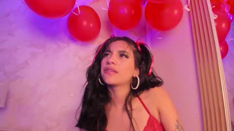 Snapshot of madhison_5 chatting on February 11, 3:17 pm madhison_5 online show from February 11, 3:17 pm