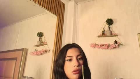 Snapshot of madhison_5 chatting on March 2, 12:23 pm madhison_5 online show from March 2, 12:23 pm