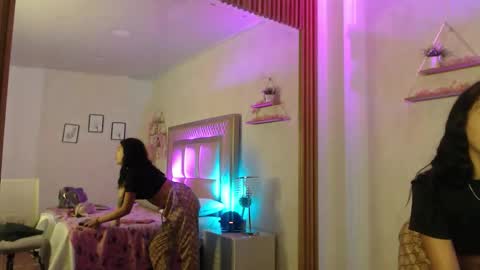 madhison_5 online show from May 6, 12:10 pm