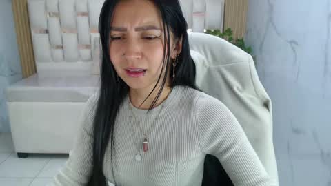 Madhison  online show from April 12, 3:55 am