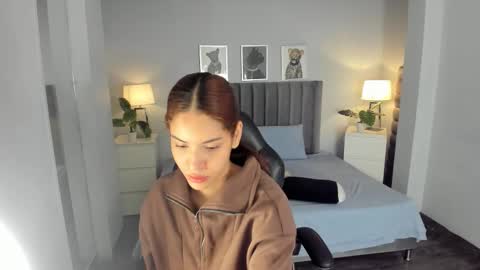 Snapshot of madie_collins7 chatting on October 19, 11:22 am Madie online show from October 19, 11:22 am