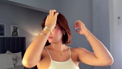 Madie  online show from February 7, 11:25 am