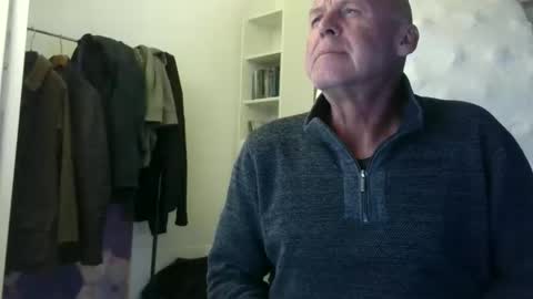 madio1187940 online show from October 15, 12:11 am