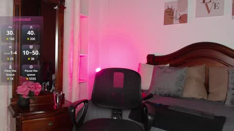 Snapshot of madisex_s chatting on December 15, 2:52 am Madelein online show from December 15, 2:52 am