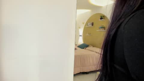 MADISON  online show from October 20, 11:43 am