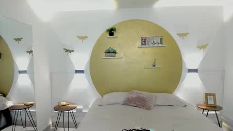 MADISON  online show from November 10, 11:53 am