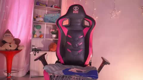 Madison   online show from April 16, 12:28 pm