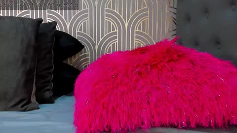   online show from January 12, 1:53 am