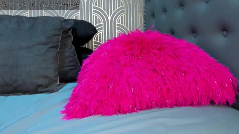   online show from January 30, 11:24 pm