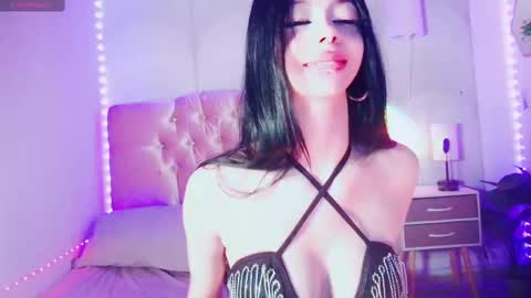 madison_oli online show from January 21, 12:18 pm