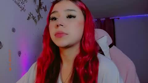Snapshot of madison_x17 chatting on February 26, 3:21 am madso x17 online show from February 26, 3:21 am