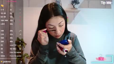 Madison Cambel online show from December 5, 9:50 am