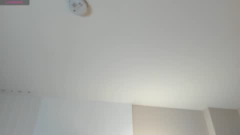 Maddi Collins online show from December 5, 11:41 am