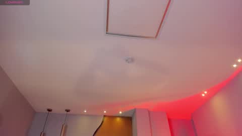 Maddi Collins online show from February 24, 12:03 pm