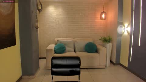 Madison Kane online show from October 18, 11:33 am