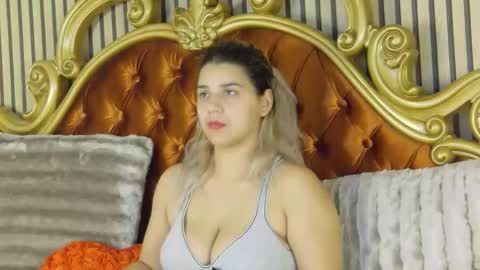 madisonrusso online show from December 14, 8:52 am