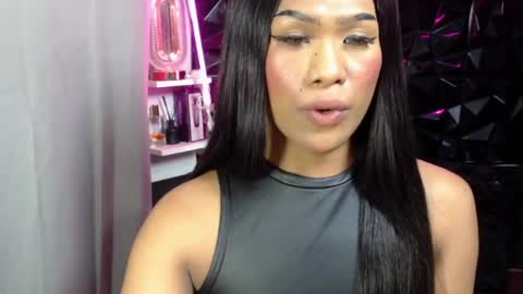 Snapshot of madisonwill_ chatting on April 21, 2:01 pm MADISONWILL online show from April 21, 2:01 pm