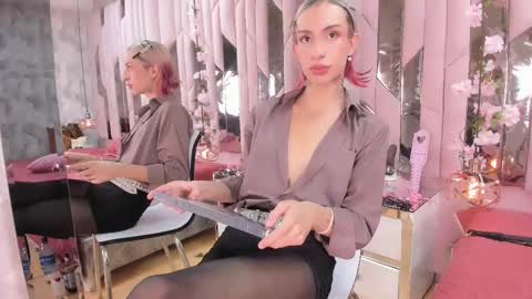 Snapshot of madisonwood12 chatting on February 2, 2:02 pm  Madison  online show from February 2, 2:02 pm