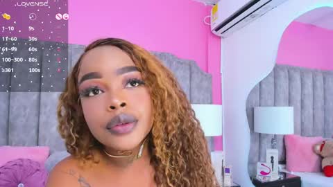 Snapshot of madissonlopez chatting on February 9, 9:17 pm Madisson Lopez online show from February 9, 9:17 pm