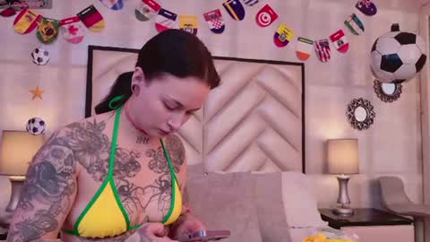 Snapshot of madissonpayton chatting on July 4, 4:02 pm MadissonPayton online show from July 4, 4:02 pm