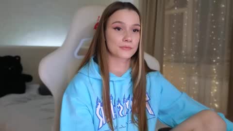 Snapshot of madissson chatting on March 4, 5:34 pm Madi Soon online show from March 4, 5:34 pm