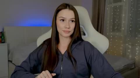 Snapshot of madissson chatting on October 27, 5:28 pm Madi Soon online show from October 27, 5:28 pm