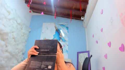 Snapshot of madokaa22 chatting on March 2, 12:01 pm Madoka online show from March 2, 12:01 pm