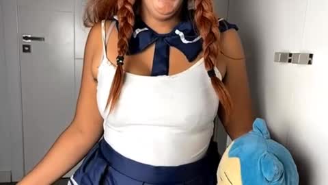 Maddie online show from October 21, 2:18 pm