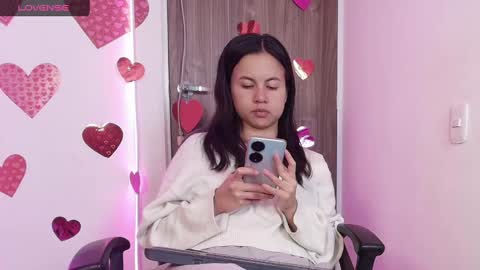 Snapshot of mady_gh chatting on February 24, 4:49 am mady online show from February 24, 4:49 am