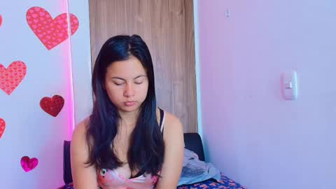 Snapshot of mady_gh chatting on September 13, 4:01 am mady online show from September 13, 4:01 am