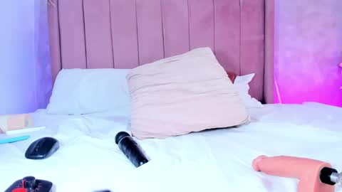 Mady James online show from January 29, 11:56 pm