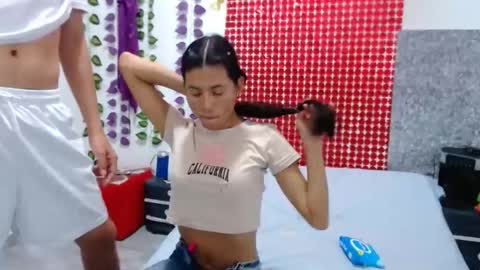 Snapshot of madysomandstewen_hot chatting on May 4, 12:17 am madysomandstewen_hot online show from May 4, 12:17 am