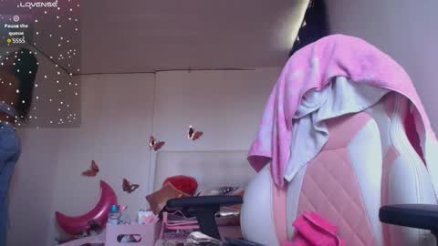 madysson__js_ online show from September 23, 2:42 pm