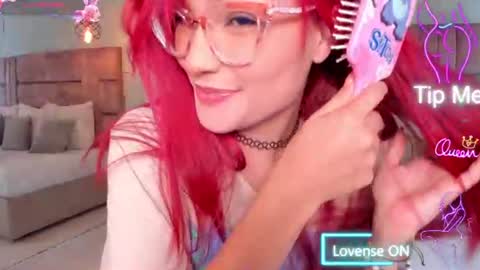 Mae Lyra online show from July 24, 5:00 pm