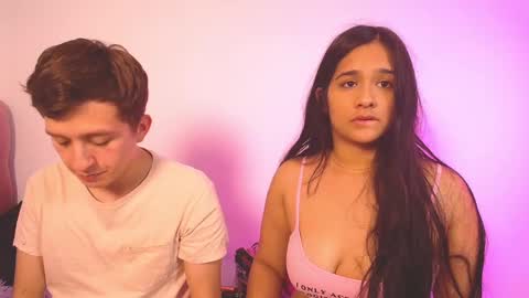 Snapshot of mae_nathan chatting on September 29, 5:01 am mae and nathan online show from September 29, 5:01 am