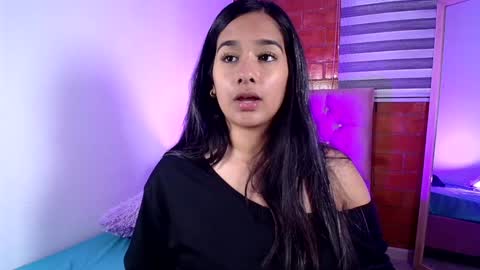 maeena online show from December 3, 8:06 pm