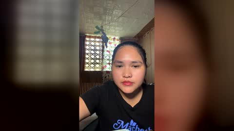 Snapshot of maemaebujawe31 chatting on March 28, 5:51 am maeyyy chubbyxxx online show from March 28, 5:51 am