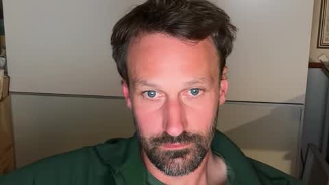 Snapshot of maenu_69 chatting on October 3, 9:34 pm maenu_69 online show from October 3, 9:34 pm