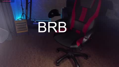 Maevee online show from December 6, 9:32 am