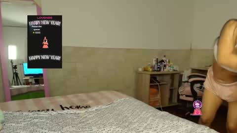 maferchavez88 online show from March 26, 1:01 am