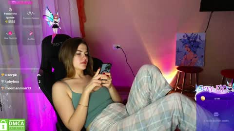 Snapshot of mag1c_eyes chatting on December 13, 10:45 pm mag1c_eyes online show from December 13, 10:45 pm