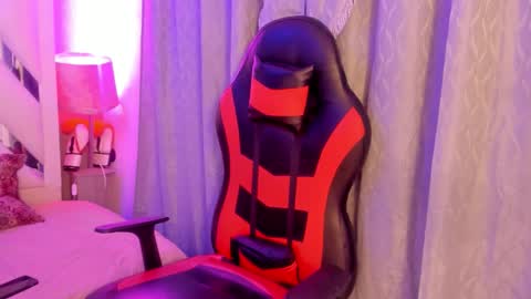 Maggie online show from February 11, 12:54 pm