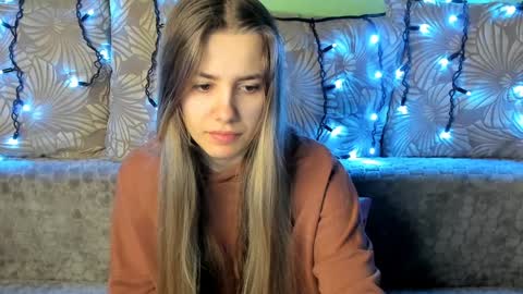 Snapshot of maggiecake chatting on December 31, 1:36 am Maggie online show from December 31, 1:36 am