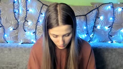 Snapshot of maggiecake chatting on January 7, 5:54 am Maggie online show from January 7, 5:54 am